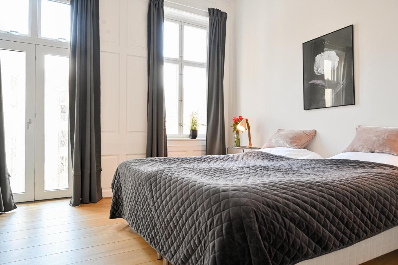 Sanders Arrow - Chic Three-Bedroom Apartment In The Middle Of Kopenhagen Bagian luar foto