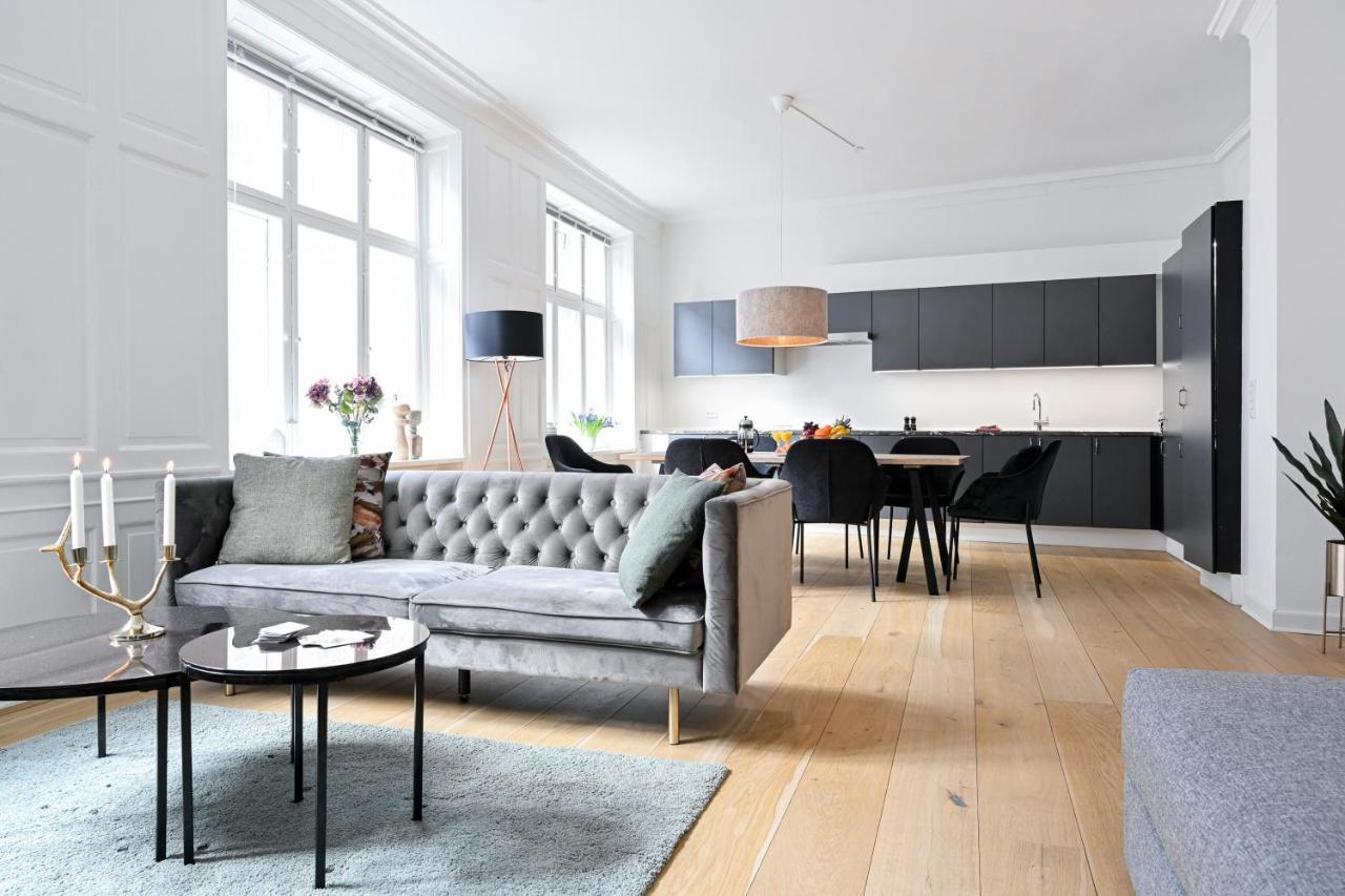 Sanders Arrow - Chic Three-Bedroom Apartment In The Middle Of Kopenhagen Bagian luar foto