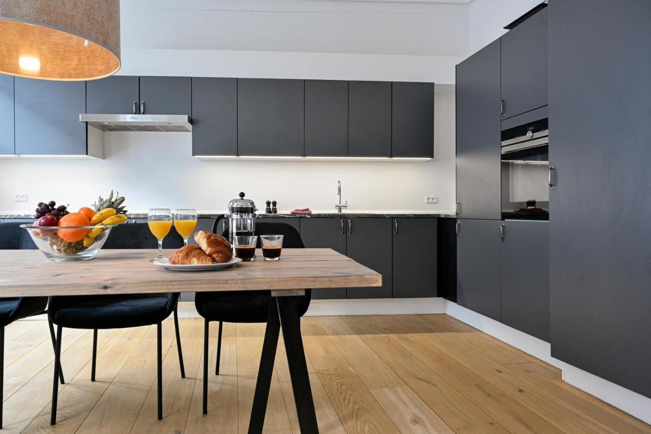Sanders Arrow - Chic Three-Bedroom Apartment In The Middle Of Kopenhagen Bagian luar foto