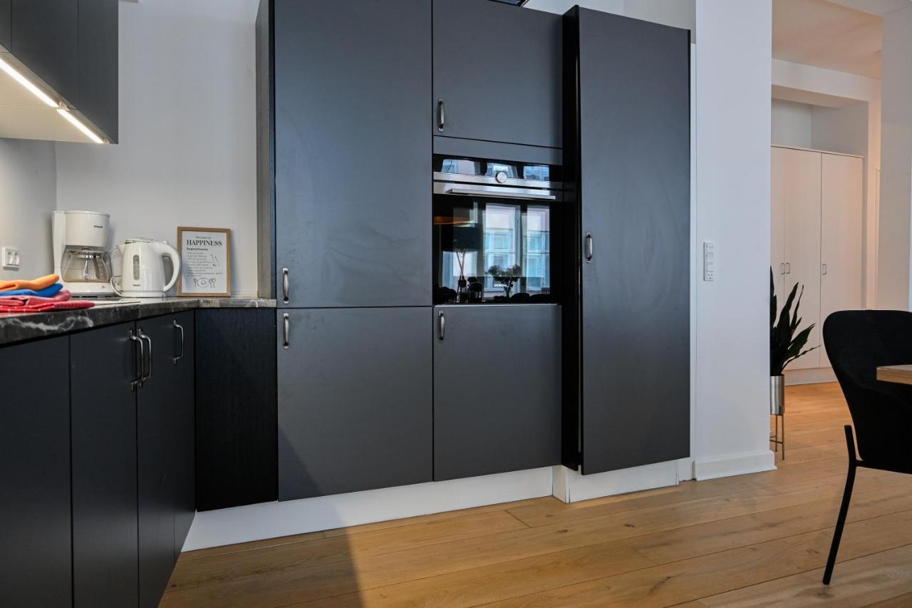 Sanders Arrow - Chic Three-Bedroom Apartment In The Middle Of Kopenhagen Bagian luar foto